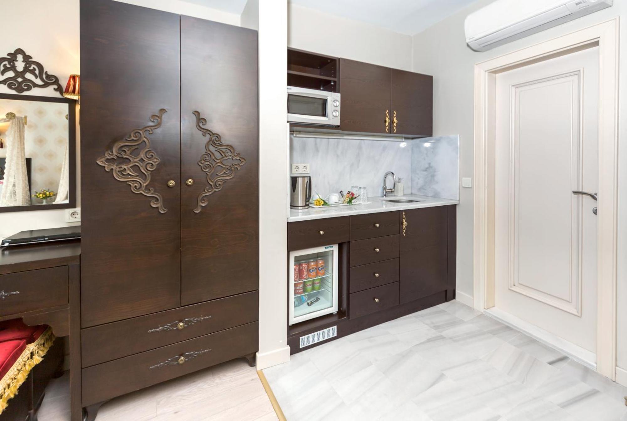 Cosmos Hotel Istanbul, Istanbul